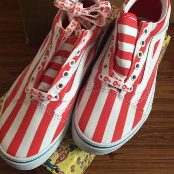 BRAND NEW youth boy girl vans where’s Waldo old skool shoe size 3Y - Picture 6 of 6